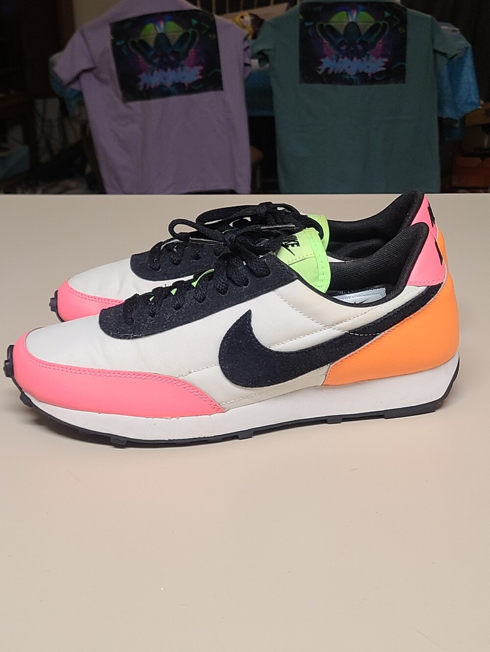 Nike Daybreak Summit White Sunset Pulse casual running sneakers size 9 - Picture 5 of 9